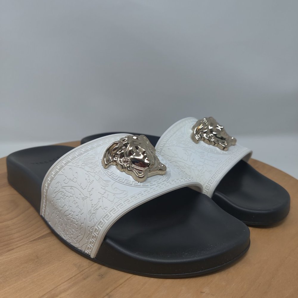 Versace Palazzo Medusa Pool Slide Sandals- Womens- Size 38- White- Flat